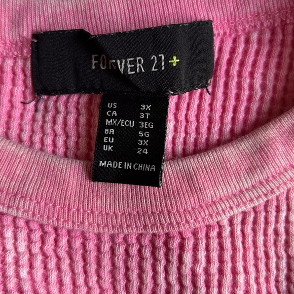 FOREVER 21+ plus size pink crop top - Picture 2 of 2